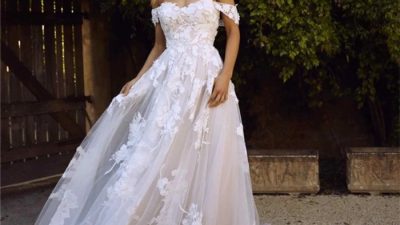 Off the Shoulder Ball Gown Wedding Dresses